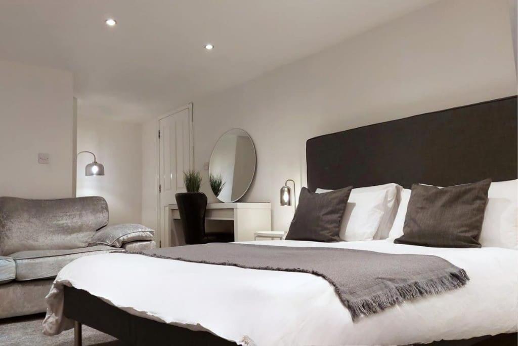 2 Bedroom City Centre Duplex Apt Preston  Bagian luar foto